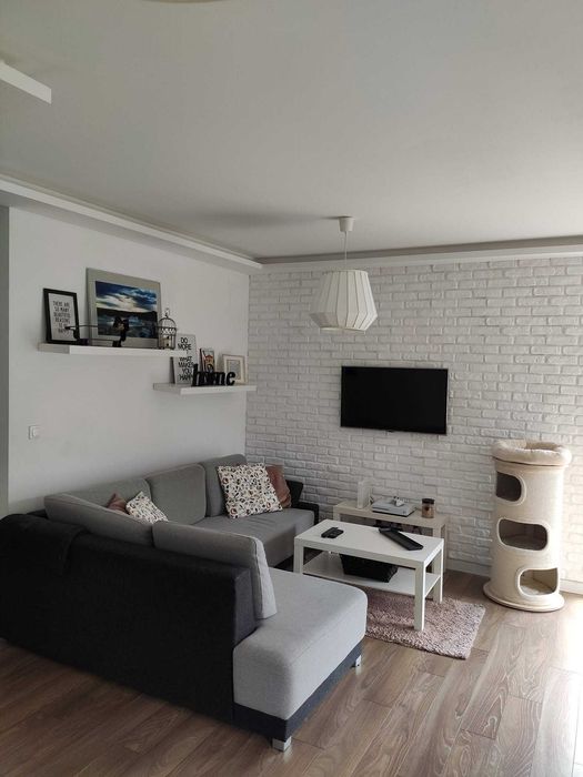 Wynajmę pokój Gdynia Obłuże - Salon, balkon, wyposażona kuchnia, czyste i ciche mieszkanie