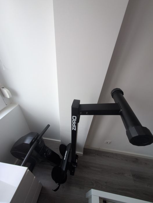 Máquina de remo dobrável