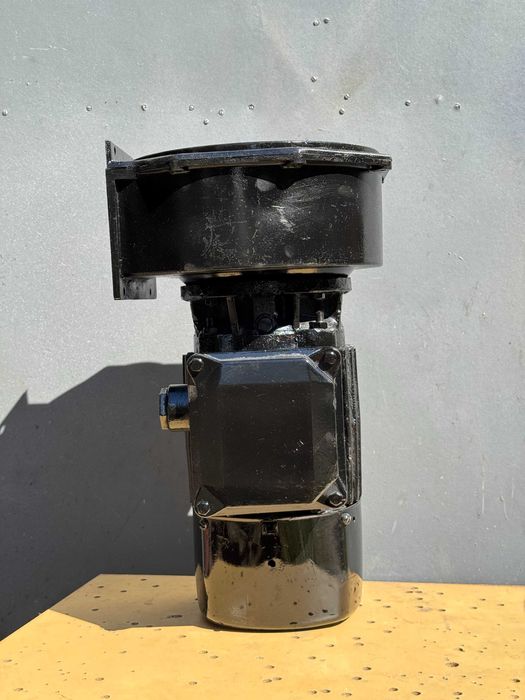 Вентилятор центробіжний - витяжка