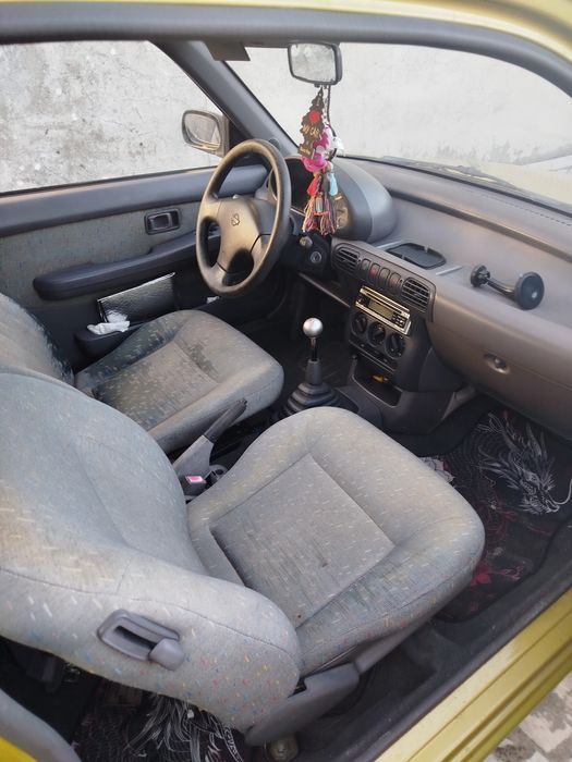 Nissan Micra — fotografia 5