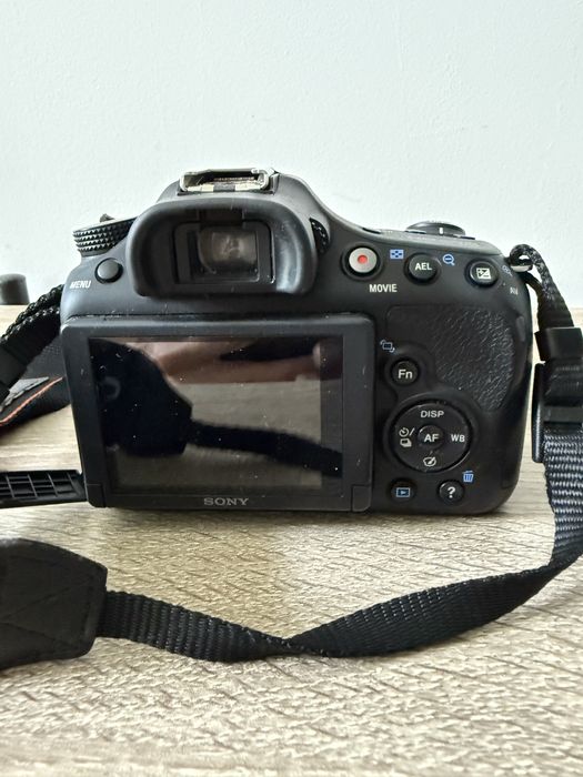 Lustrzanka cyfrowa Sony Alpha SLT A58 +futeral