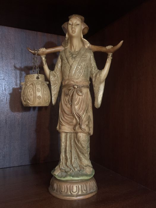 Lote de 6 estatuetas de porcelana