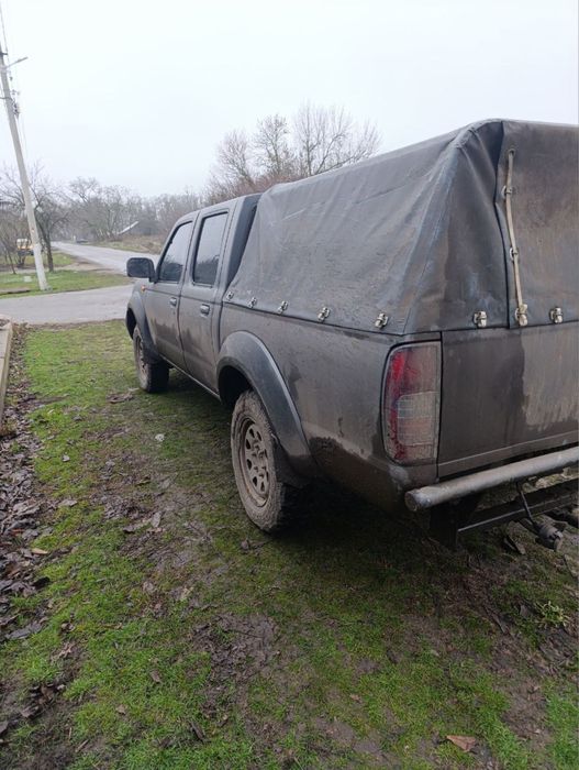 Пикап nissan np 300 navara 2009
