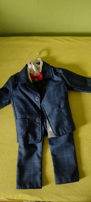 Strój do chrztu( garnitur)