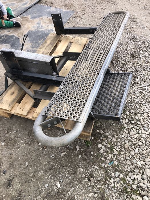 Stopień do karetki, busa pneumatyczny Sprinter