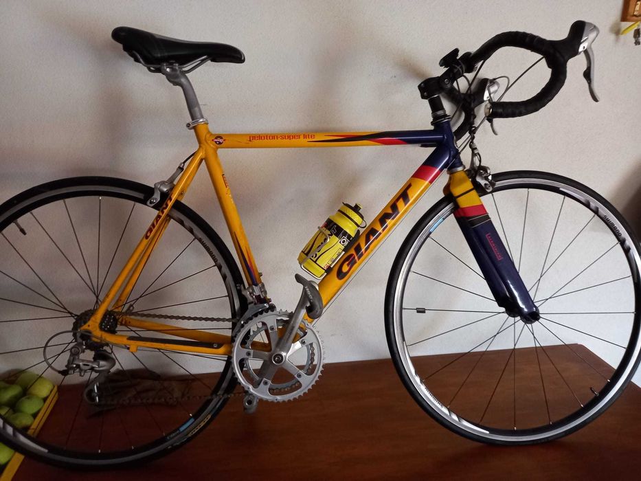 Giant Peloton Super Lite