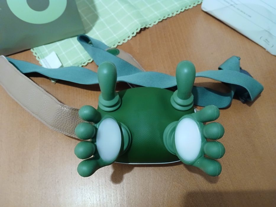 Masażer zielony kark ramiona