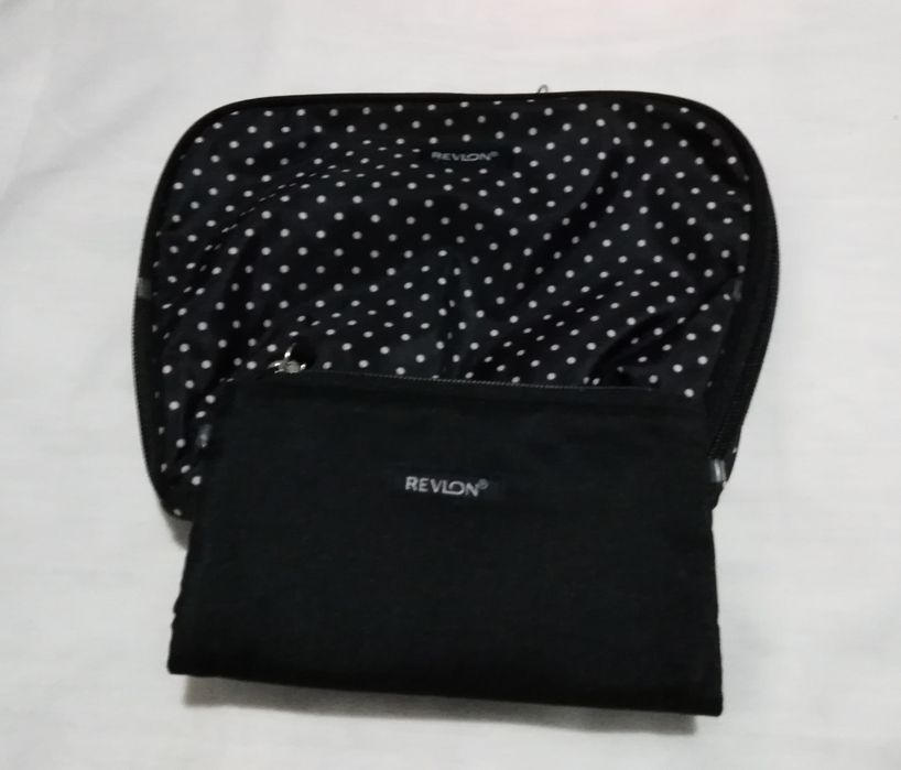 Conj necessaires para maquilhagem, artigos de higiene e bens pessoais