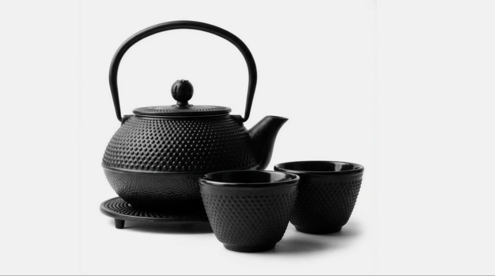 Sakura tea - czajnik żeliwny i 2 czarki / NOWE