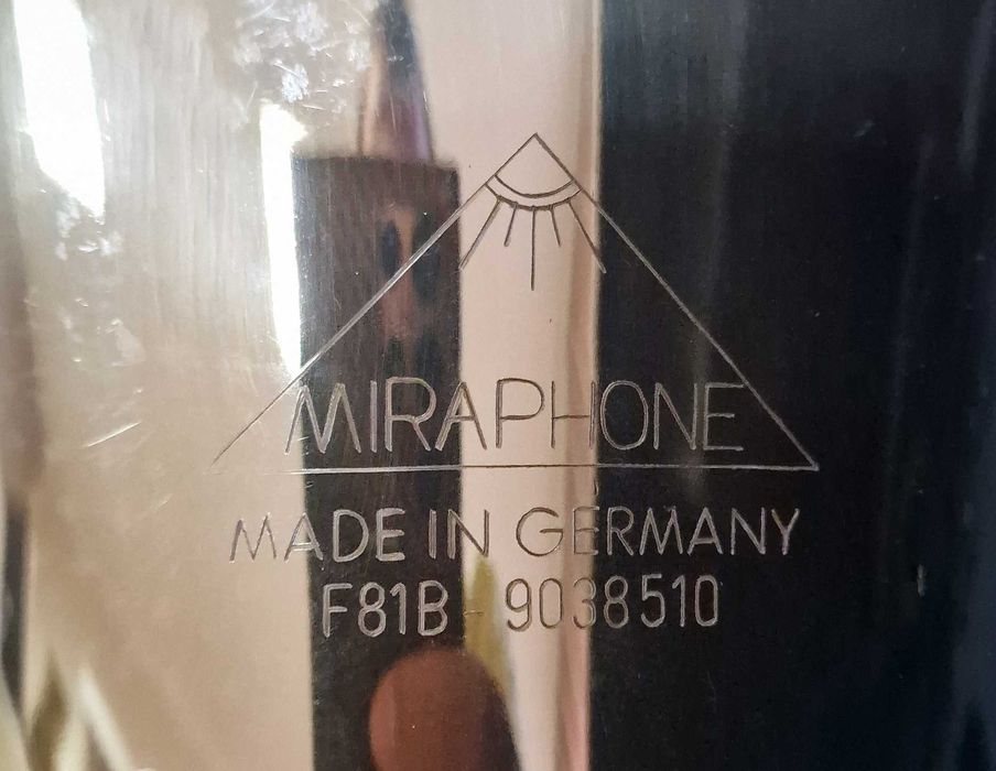 Tuba Miraphone F81B – Estado impecável, revisão recente