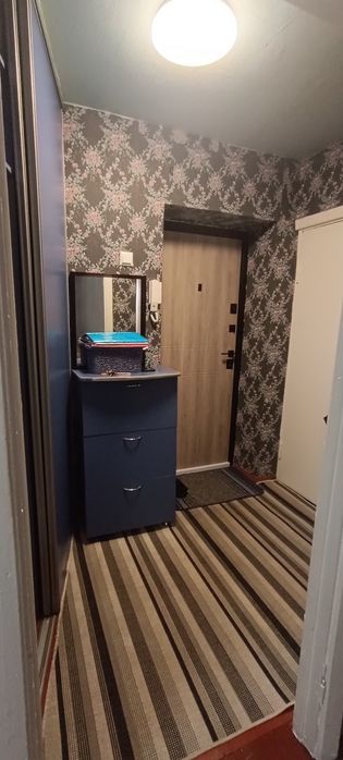 Продаж 1кім.квартири 37м з ремонтом, меблями.