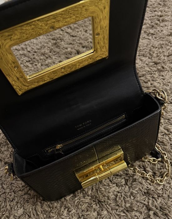 Сумка черная tom ford с тиснением  том форд
