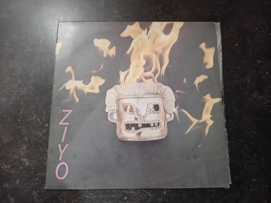 Płyta winylowa zespołu Ziyo