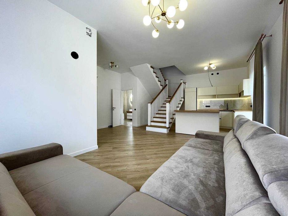 Продаж котеджу з новим сучасним ремонтом в Брюховичах вул. Під Осовою