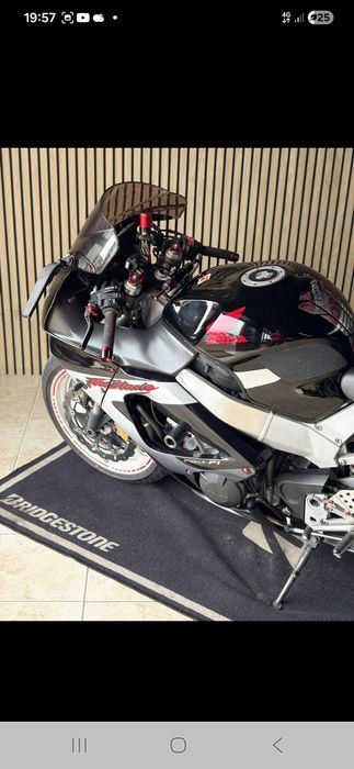 Vendo honda cbr 929 rr fireblade com garantia 18 meses