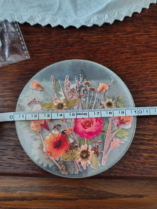 Nowe 4 akrylowe kwiatowe podkładki pod kubek