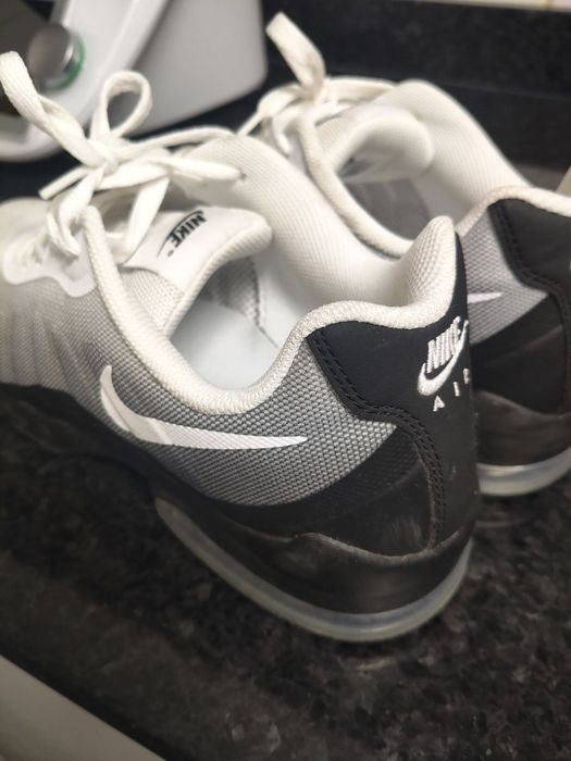 Nike Air Max Invigor Tam. 43