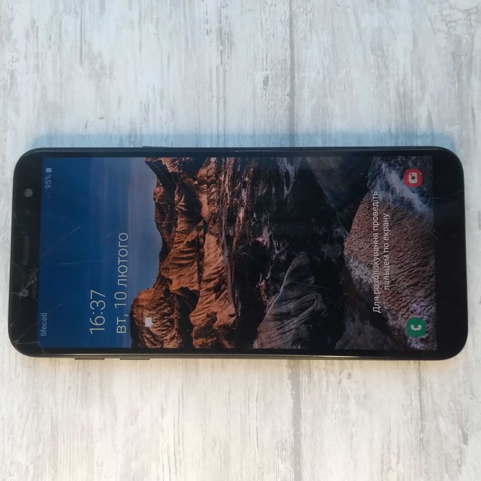 Смартфон, мобільний Samsung J6
