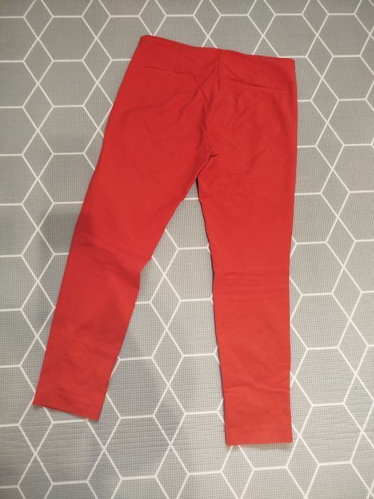 Spodnie damskie cygaretki Zara Basic rozmiar M