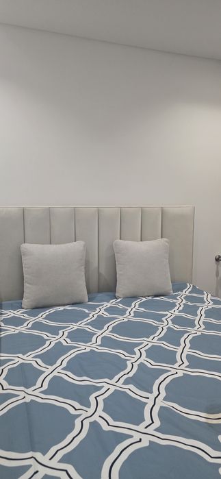 Cama de casal veludo beije
