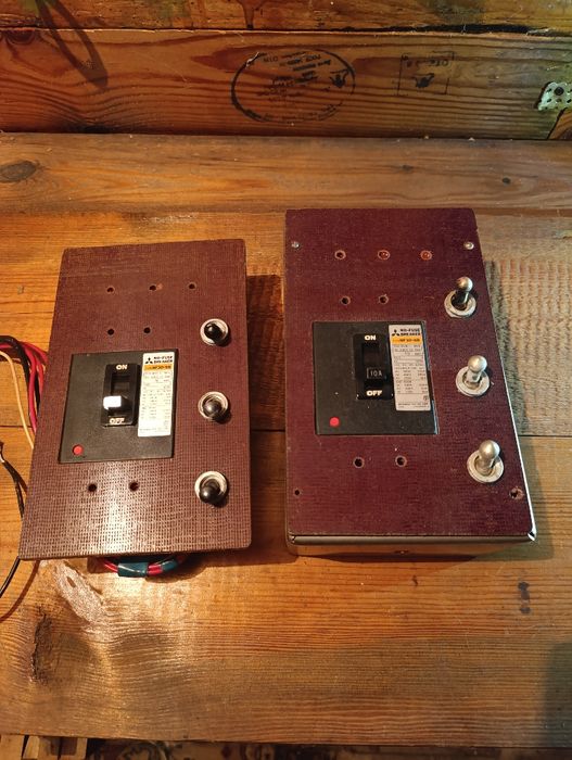 Электрощит Автоматический выключатель