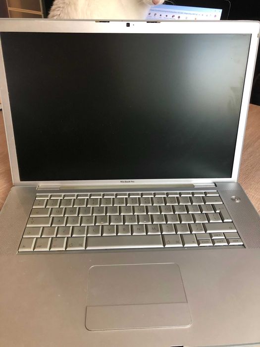 Apple MacBook Pro 1.1 15" 2006 - A1150 - używany