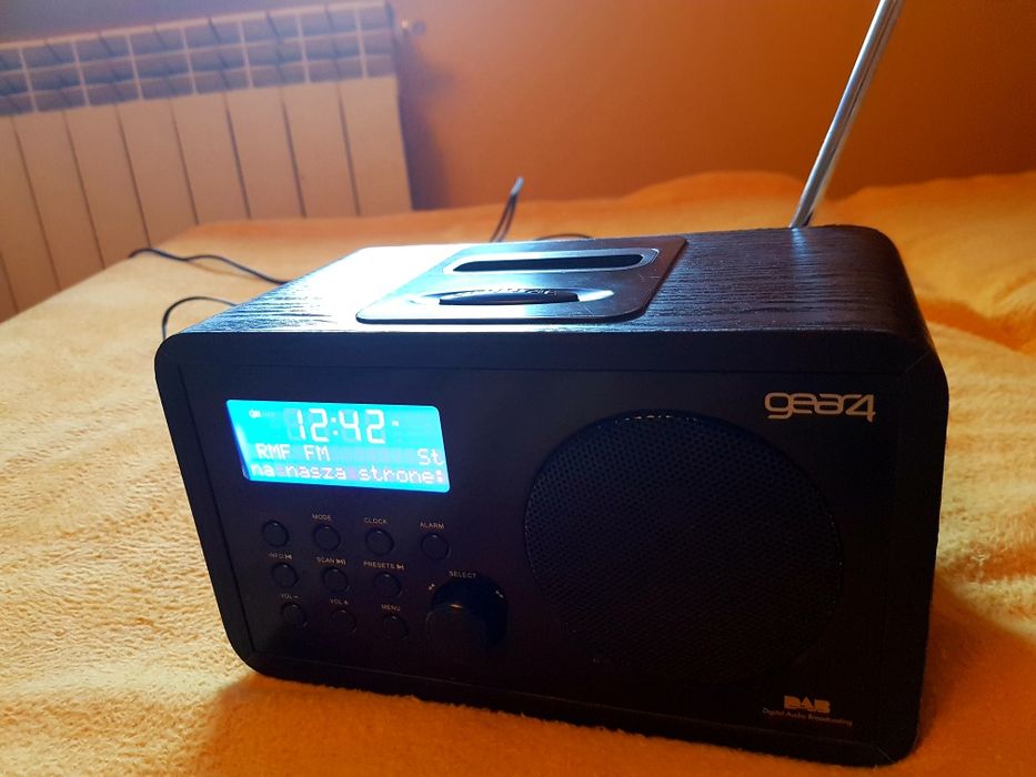 Raiobudzik Gear4 KRG _D50 USB,  bluetooth,  mp3 , Navon