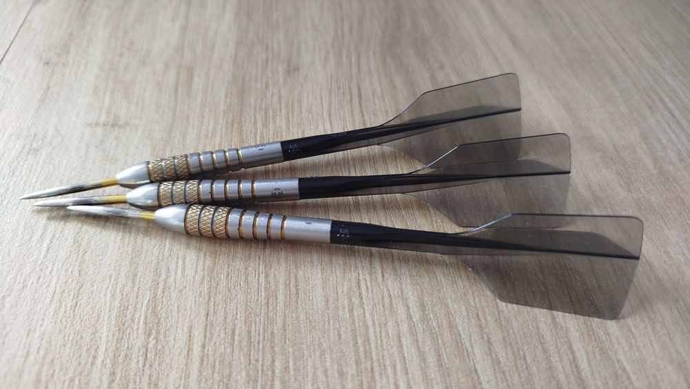 Lotki Harrows Boxer 22g +shafty Condor Axe