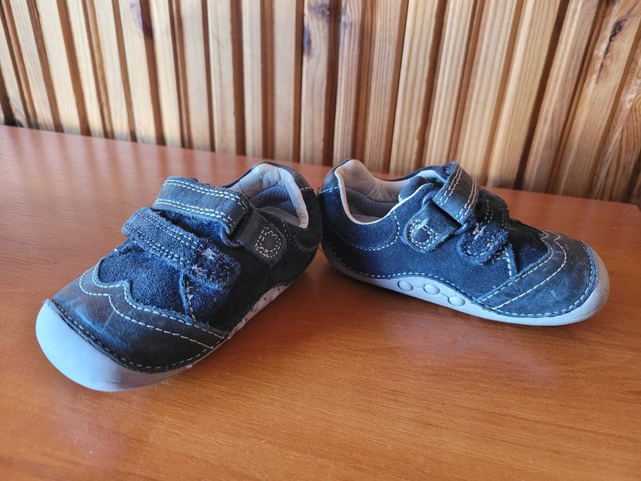 Buciki Clarks ..