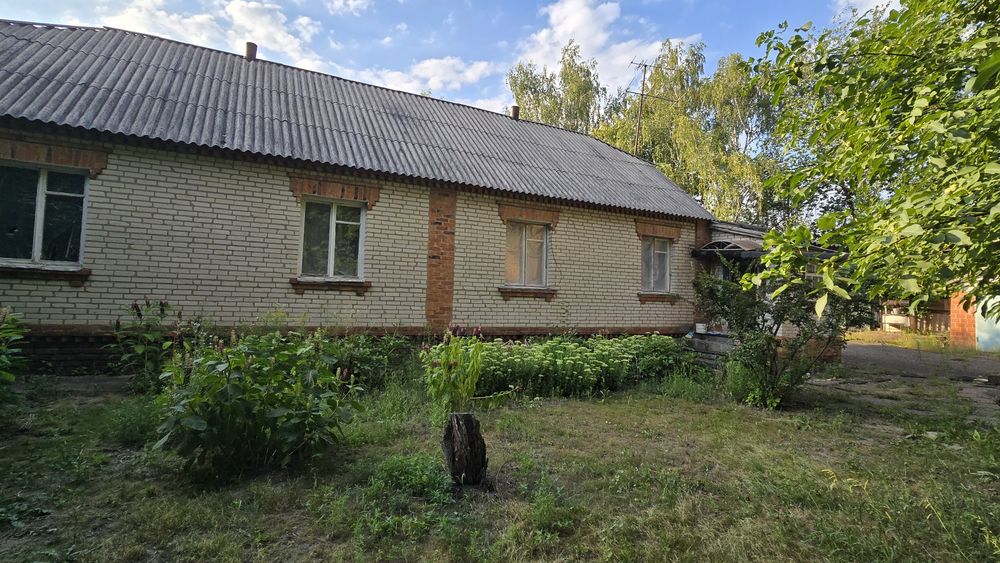 Продам будинок гараж сарай літня кухня
