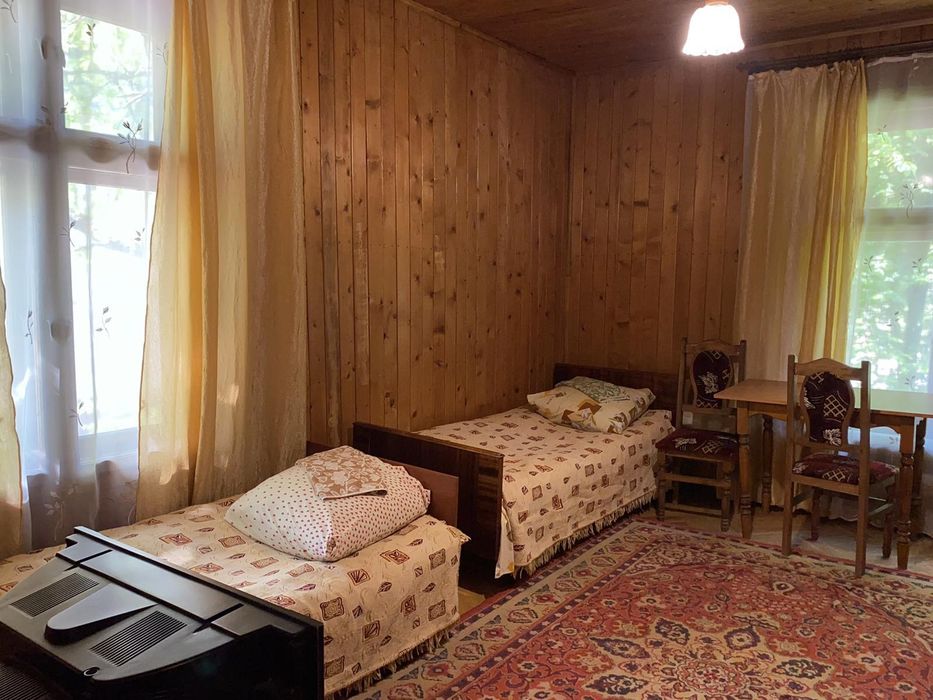 Готель "Смерековий край" в смт. Міжгір"я, Закарпатської області