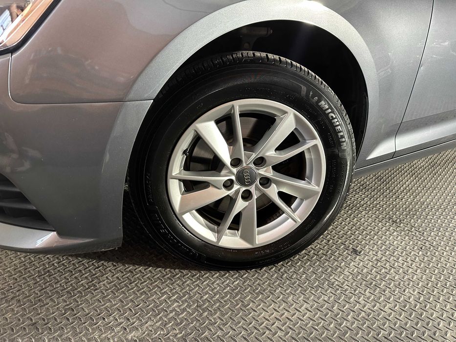 Audi A4 Avant  2.0 TDI Business Line