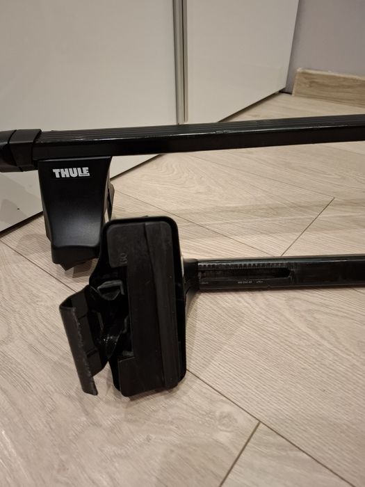 Bagażnik dachowy Thule belki relingi