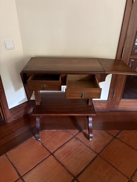 Mesa de Apoio / Pequena Secretária com Abas em Mogno - Estilo Inglês
