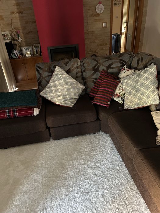 Sofa versatil, grande e confortavel