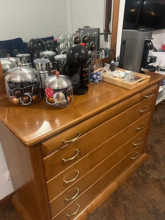 Cômoda em Madeira Maciça