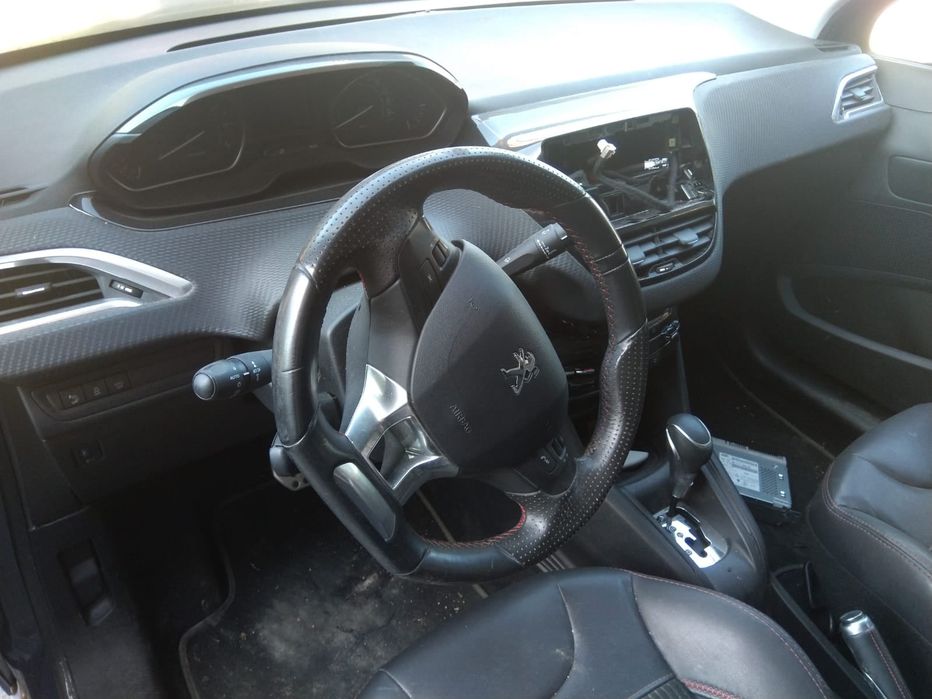 PEUGEOT 208 I - 2016 - Para Peças