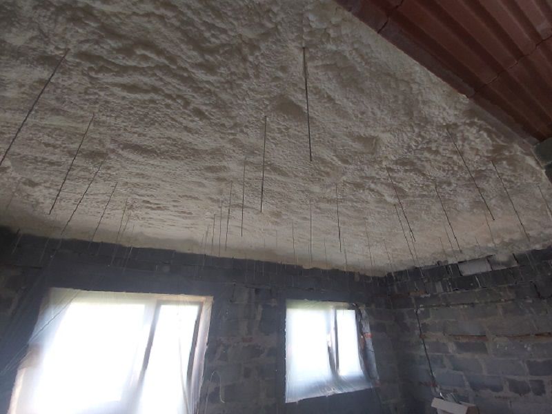 Ocieplanie Ocieplenia Izolacje natryskowepoddasza pianą piana PUR