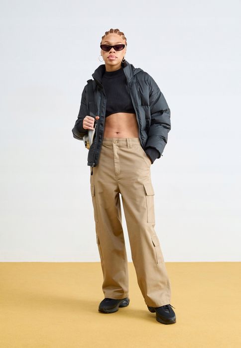 Nike 39 Buty Damskie Air Max Portal Czarne Sneakersy T600