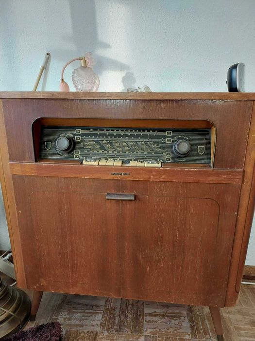 Móvel radio para restauro - Eur 100