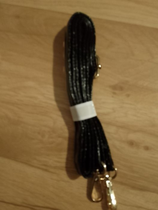 Nowa pikowana torebka czarno-zlota  typu worek