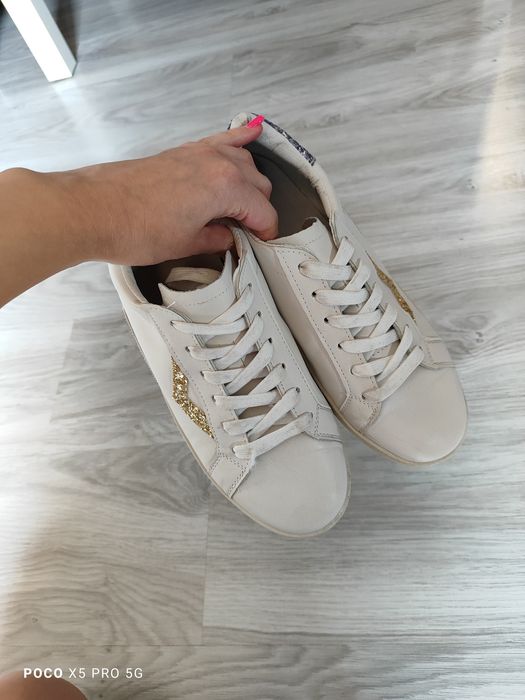 Beżowe buty sportowe damskie eko skóra 40