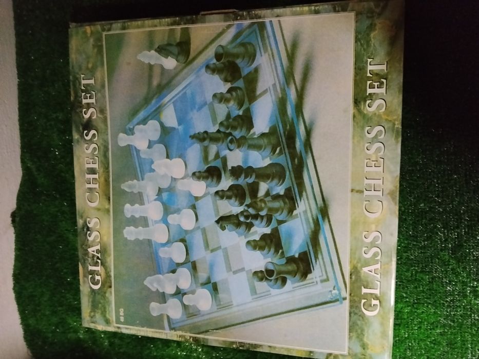 Vendo jogo de xadrez original.