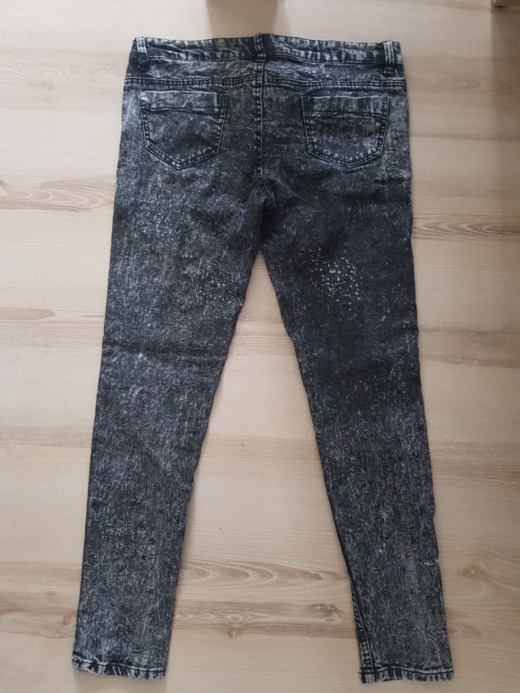 Spodnie jeansy czarne z białymi plamami rozmiar 158 S Poznań Rataje • OLX.pl
