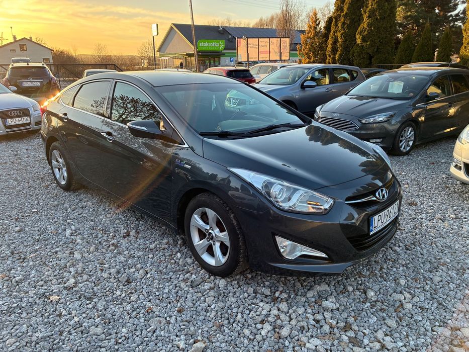 Hyundai i40 1.6 benz, serwis kamera