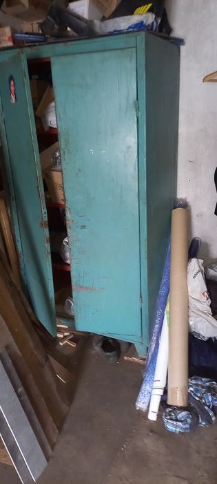 Шкаф металлический для инструмента итд...
