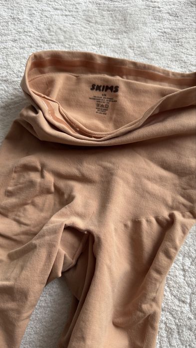 SKIMS Everyday Sculpt Mid Waist Capri OCHRE (S/M) NWOT (BIN73) капрі
