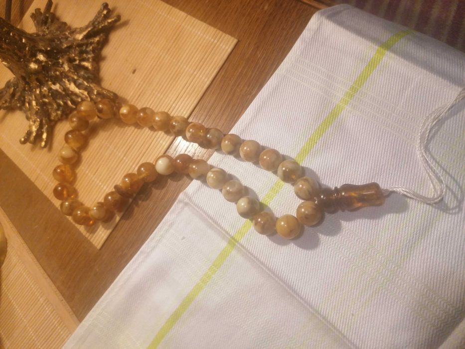 Różaniec muzułmański tasbih sznur modlitewny bursztyn