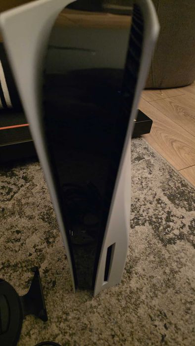 PS5 z napędem 2 pady