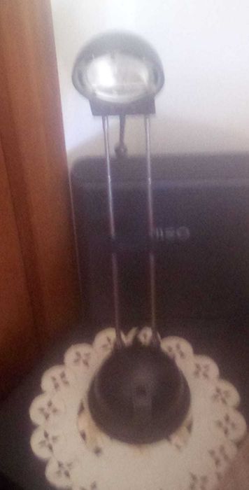 Candeeiro preto de secretária